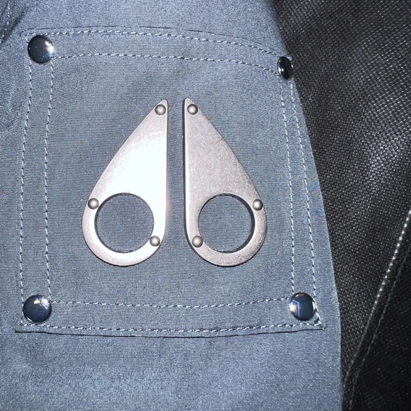 !!NEW!! KIDS UNISEX MOOSE KNUCKLES BOMBER!! - Picture 4 of 9